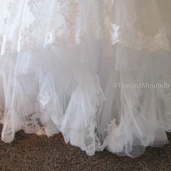 Maggie Sottero Ivory sweetheart neckline tiered layered skirt Wedding Dress 12 - Picture 11 of 13